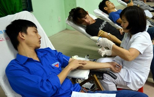 Hào hứng tham gia hiến máu nhân đạo lần hai